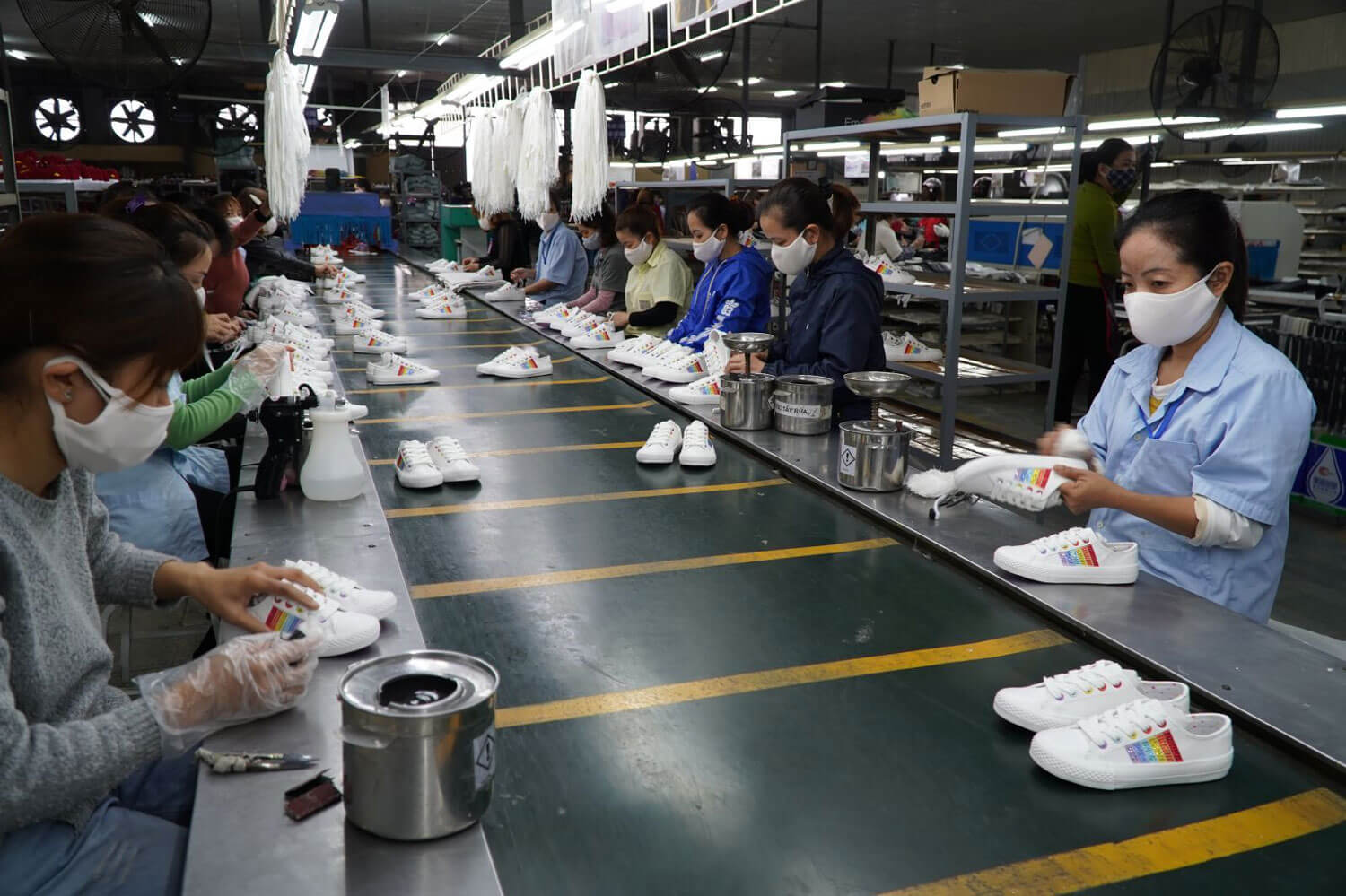 Ngành da giày được định hướng chuyển dịch từ sản xuất sản phẩm truyền thống sang các sản phẩm trung và cao cấp