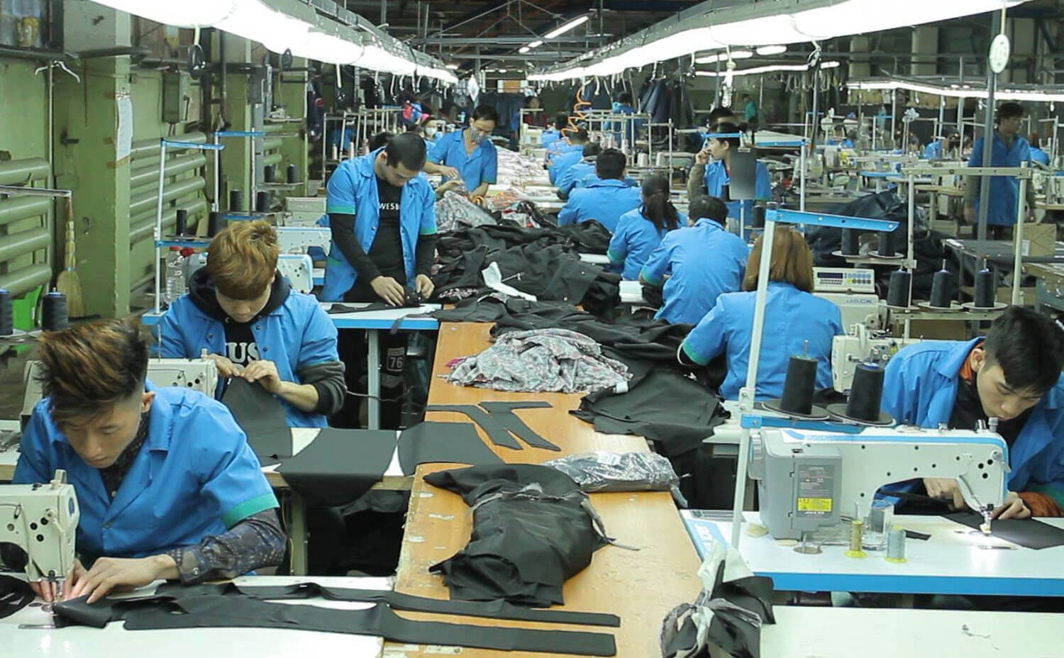 Tình hình ngành công nghiệp dệt may - da giày Việt Nam hiện nay