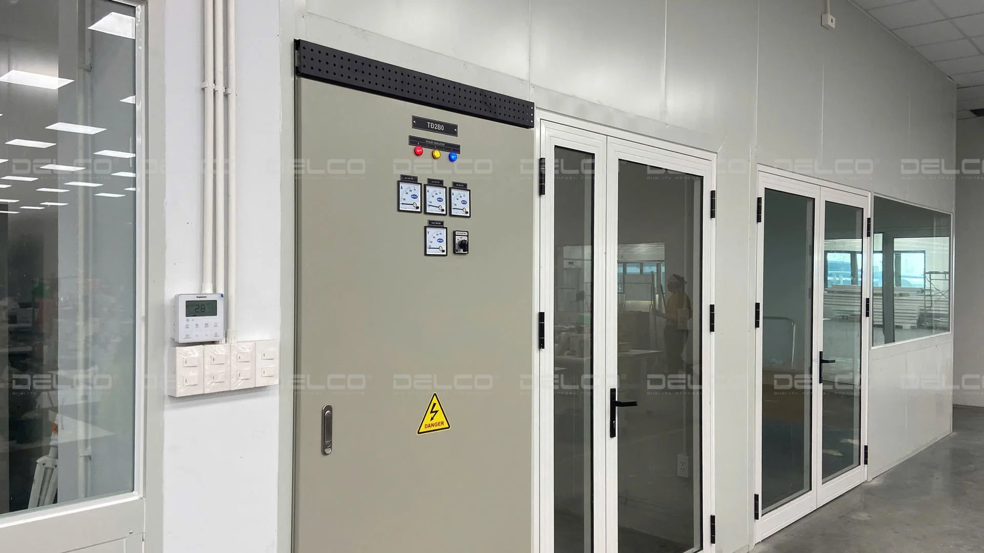 KLW 工場の電気・機械設備工事